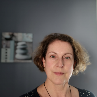 Emmanuelle Bécarie, réflexologue certifiée à Chaumont-sur-Tharonne